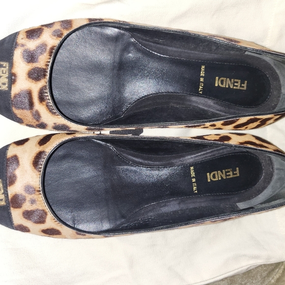 Authentic Fendi flat shoes in Leopard print - Picture 5 of 8